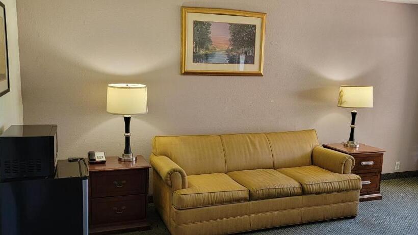 1 Bedroom Apartment, Ramada By Wyndham & Suites Warner Robins