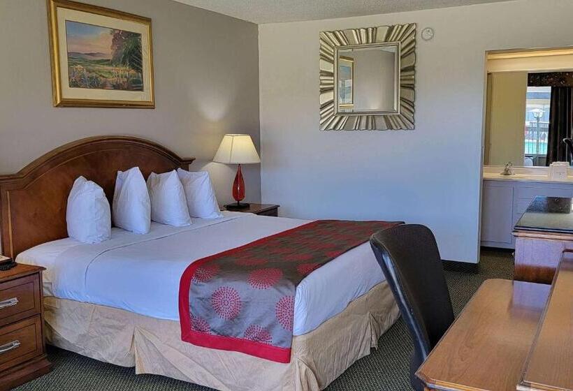سوئیت با تخت بزرگ, Ramada By Wyndham & Suites Warner Robins
