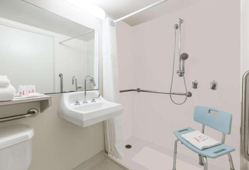 اتاق استاندارد برای معلولان, Ramada Plaza By Wyndham Waikiki