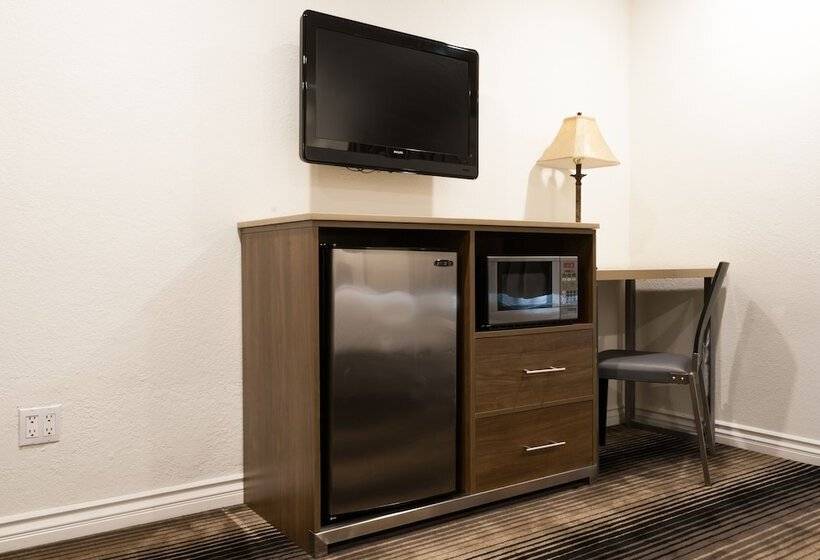 اتاق استاندارد با 2 تخت دوبل, Rodeway Inn & Suites Pacific Coast Highway