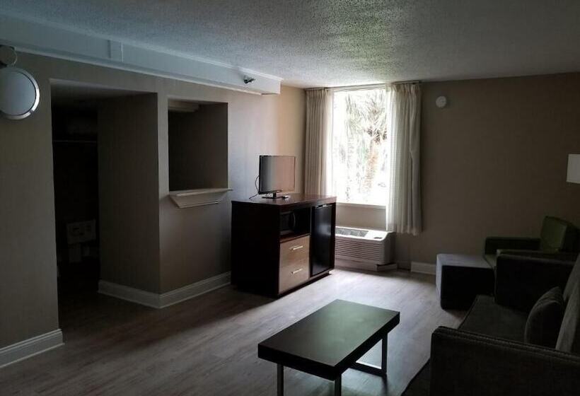 Junior Suite, Stayable Select Gainesville