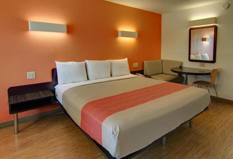 اتاق استاندارد با تخت بزرگ, Motel 6 Mount Pleasant