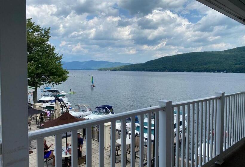اتاق سوپریور با چشم‌انداز استخر, The Georgian Lakeside Resort