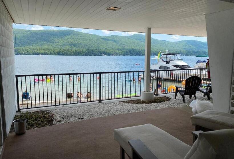 اتاق استاندارد با تخت بزرگ, The Georgian Lakeside Resort