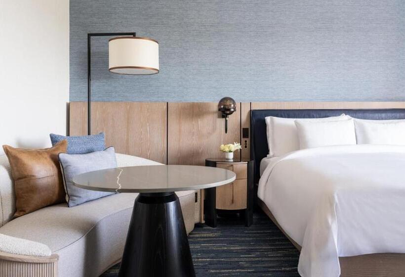 اتاق استاندارد با بالکن, The Ritz Carlton Dallas, Las Colinas