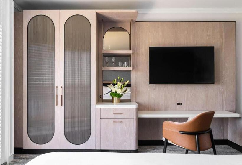 سوئیت با تخت بزرگ, The Ritz Carlton Dallas, Las Colinas