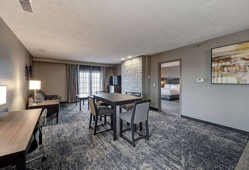سوئیت پرزیدنت, Doubletree By Hilton Hotel Bloomington