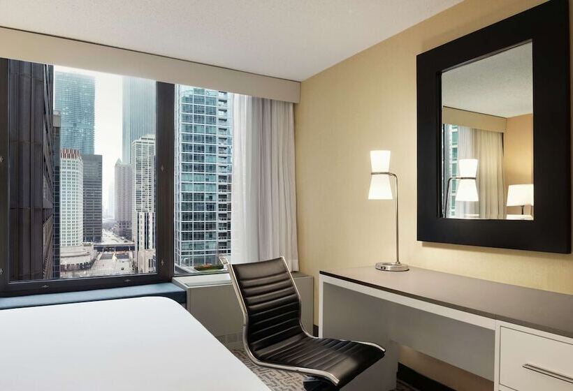 غرفه قياسيه سريرين مزدوجين, Doubletree By Hilton  Chicago  Magnificent Mile