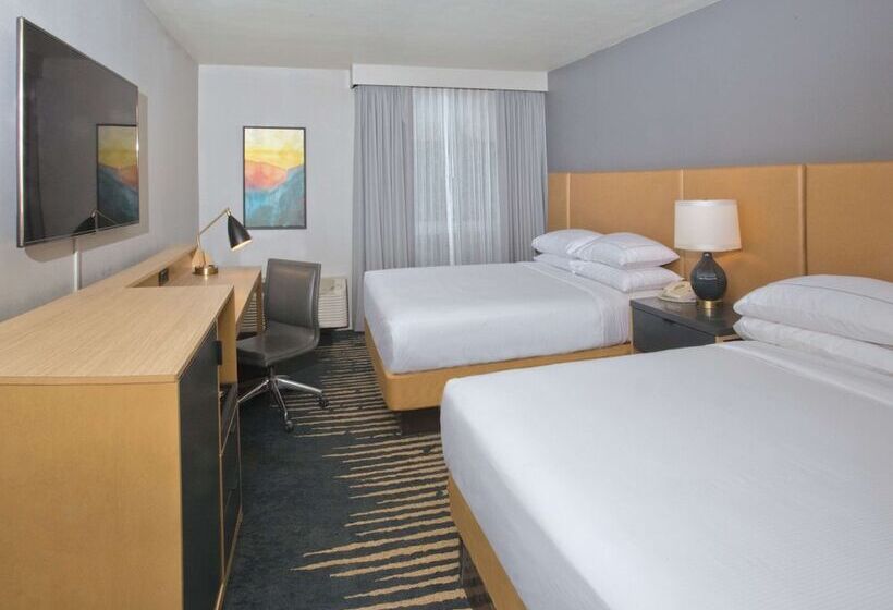اتاق استاندارد با 2 تخت دوبل, Doubletree By Hilton Chico