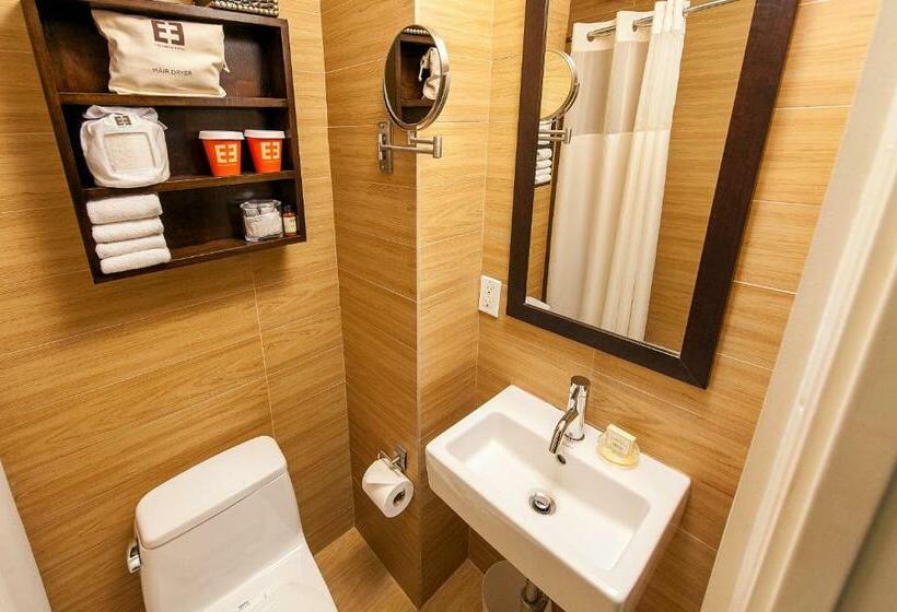 اتاق سوپریور با تخت بزرگ, The Empire Hotel New York