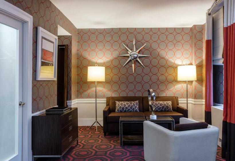 سوییت جونیور, The Empire Hotel New York