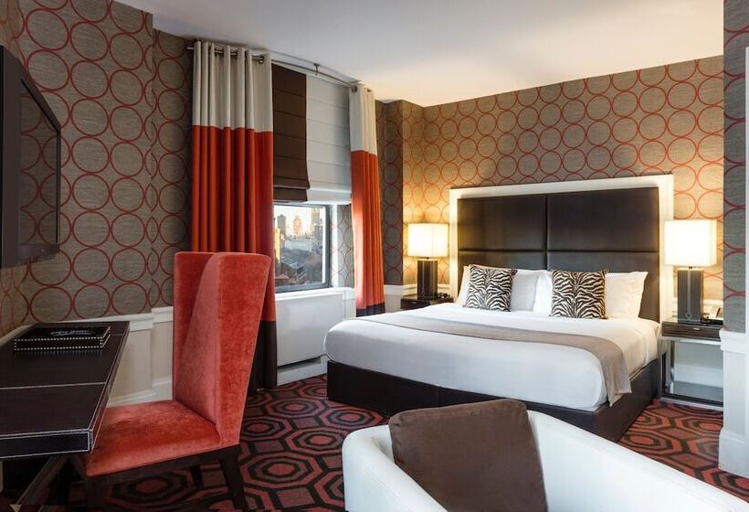 سوییت جونیور, The Empire Hotel New York