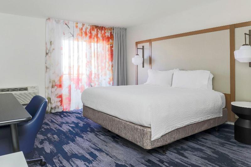 اتاق استاندارد با تخت بزرگ, Fairfield Inn And Suites By Marriott San Jose Airport
