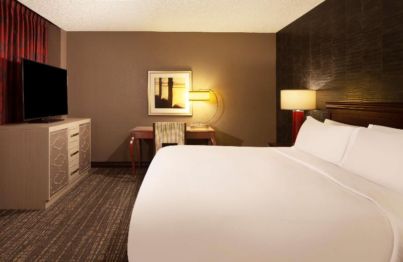 اتاق استاندارد با تخت بزرگ, Hilton Fort Worth