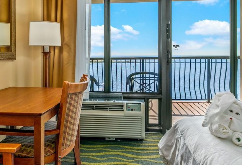 اتاق استاندارد با تخت دوبل و چشم‌انداز, Holiday Inn  & Suites Clearwater Beach