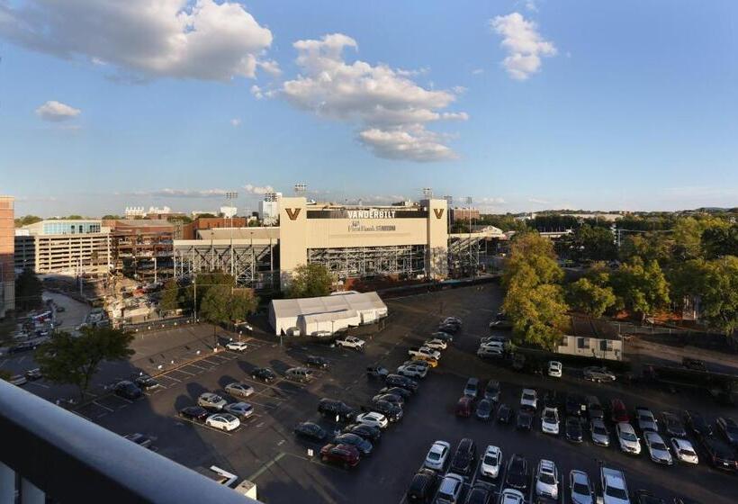 اتاق استاندارد با تخت بزرگ, Holiday Inn Nashville Vanderbilt, An Ihg