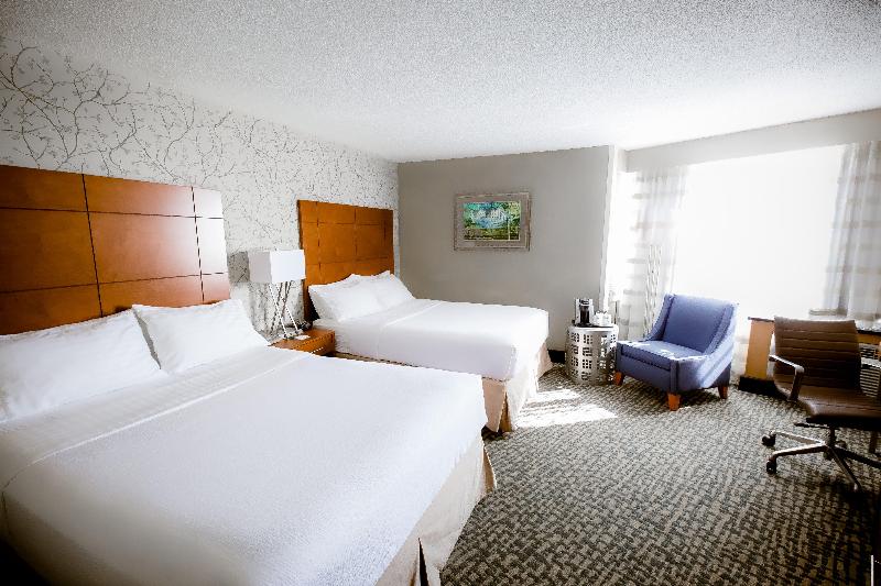 اتاق استاندارد با تخت دو نفره بزرگ, Holiday Inn Raleigh Downtown