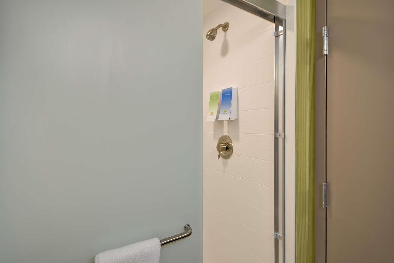 سوئیت با تخت بزرگ, Holiday Inn Raleigh Downtown, An Ihg