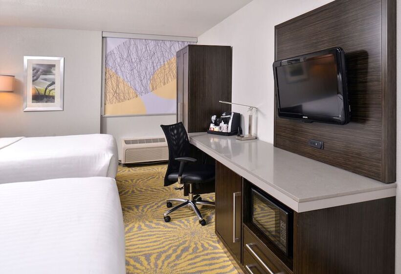 اتاق استاندارد با 2 تخت دوبل, Holiday Inn Richardson