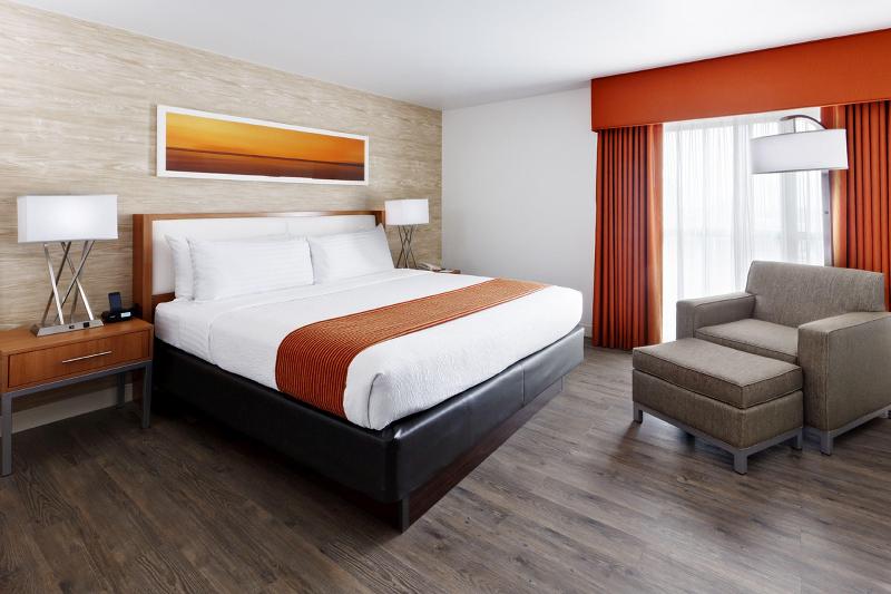 سوئیت با تخت بزرگ, Holiday Inn San Antonio Riverwalk, An Ihg