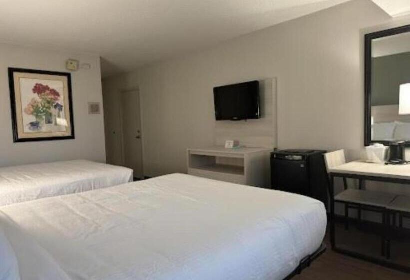 Habitación Cuádruple Estándar, Quality Inn & Suites East Syracuse  Carrier Circle