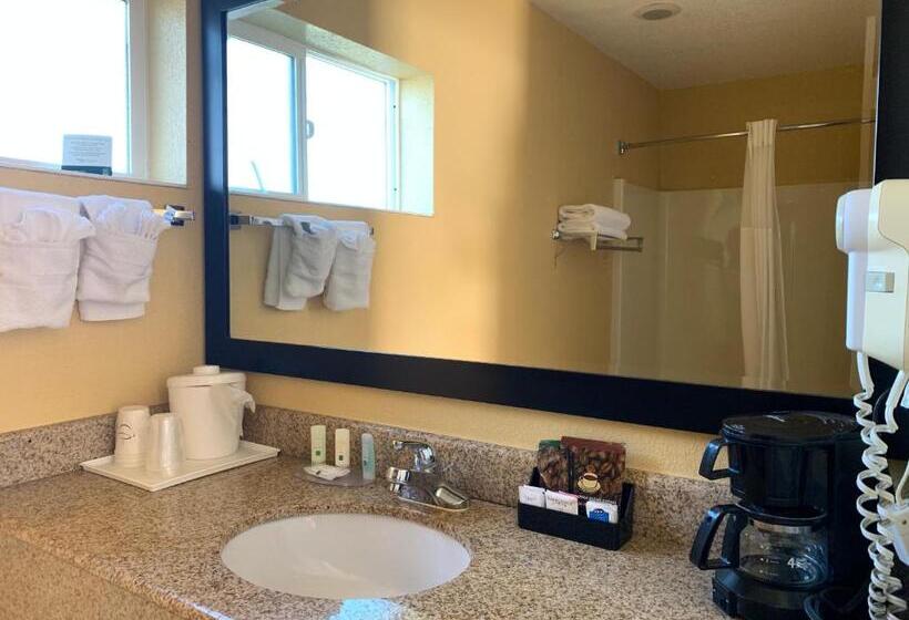 اتاق استاندارد, Quality Inn Ukiah