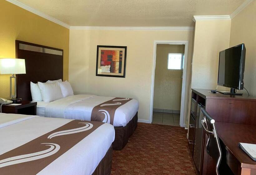 سوییت, Quality Inn Ukiah