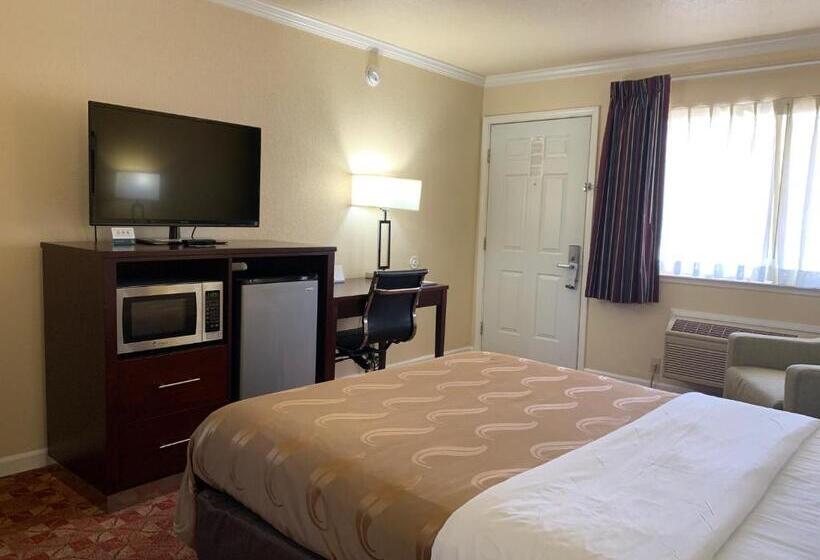 Superior Room Adapted for people with reduced mobility, Quality Inn Ukiah Downtown