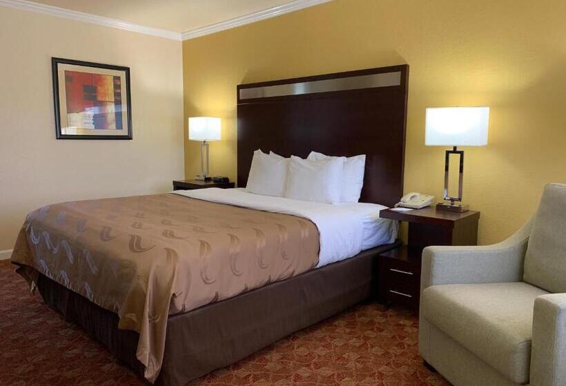 Superior Room Adapted for people with reduced mobility, Quality Inn Ukiah Downtown