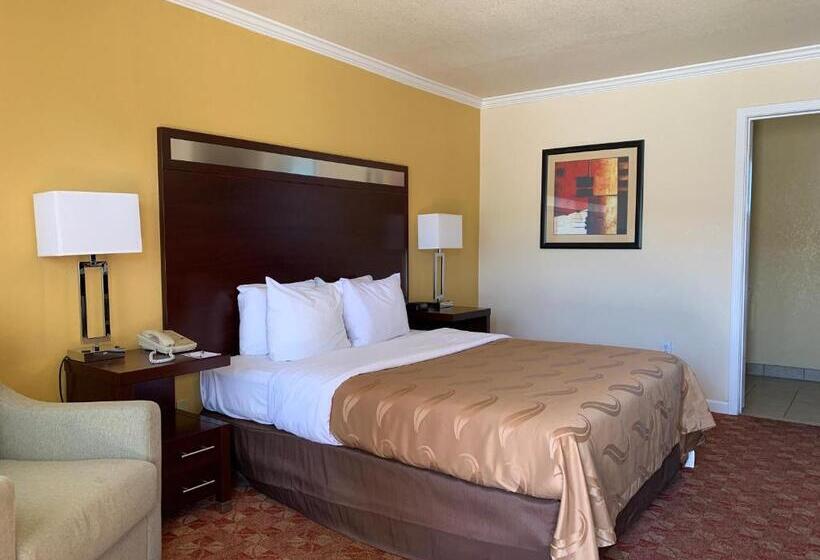 Superior Room Adapted for people with reduced mobility, Quality Inn Ukiah Downtown