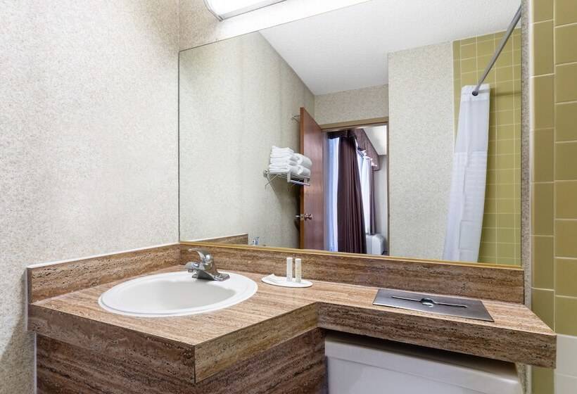 اتاق استاندارد با 2 تخت دوبل, Ramada By Wyndham Reno Hotel & Casino