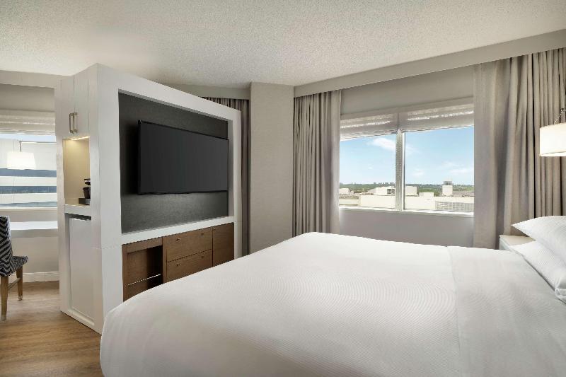 اتاق سوپریور با تخت بزرگ, Red Roof Inn & Suites Pigeon Forge   Parkway