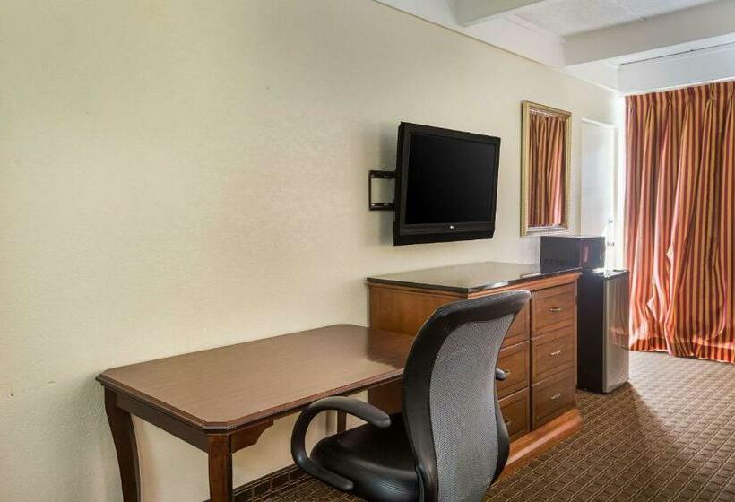 اتاق استاندارد با تخت بزرگ, Super 8 By Wyndham Macon Ga