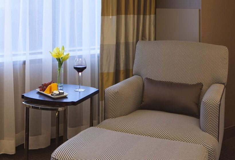 Номер Клуб, The Plaza Hotel Columbus At Capitol Square