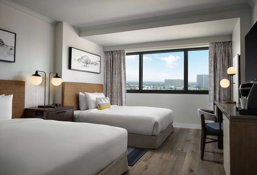 Standard Room Adapted for people with reduced mobility, Sonesta Irvine