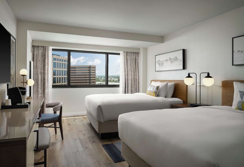 Standard Room Adapted for people with reduced mobility, Sonesta Irvine