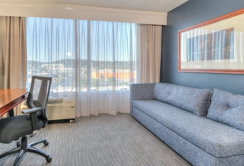 اتاق لوکس با تخت بزرگ, The Ramsey Hotel And Convention Center