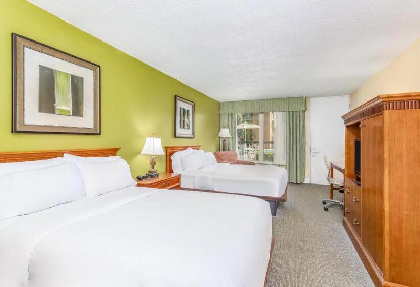 اتاق استاندارد با چشم‌انداز استخر, Ocean Breeze Inn Vero Beach