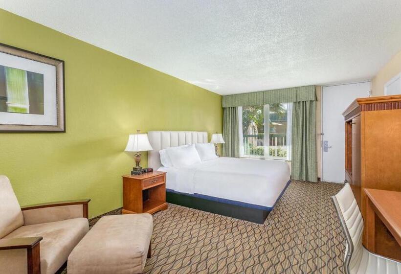اتاق استاندارد با تخت بزرگ برای معلولان, Ocean Breeze Inn Vero Beach