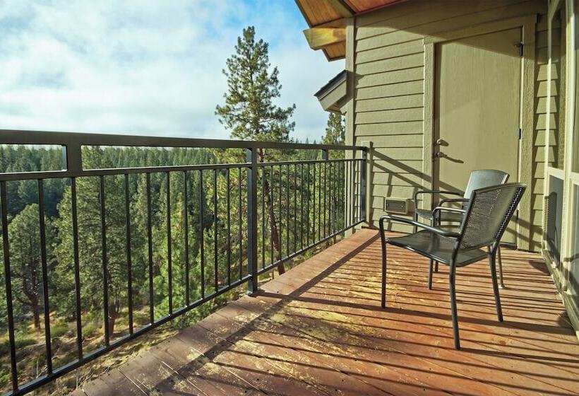 استودیوی استاندارد, Seventh Mountain Resort
