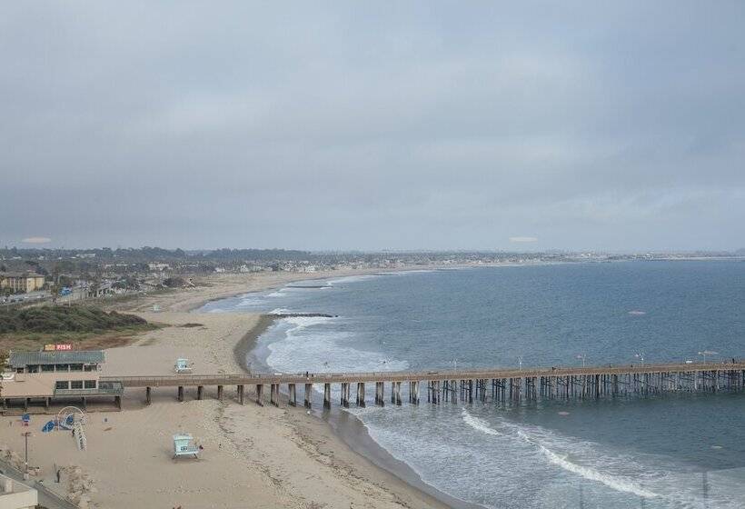 Standard Room 2 Double Beds, Crowne Plaza  Ventura Beach