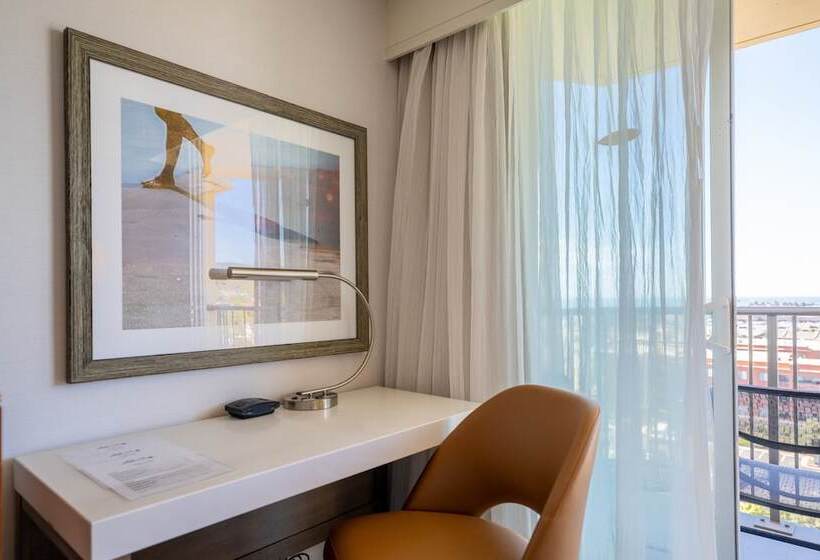 اتاق استاندارد با 2 تخت دوبل, Crowne Plaza Ventura Beach, An Ihg