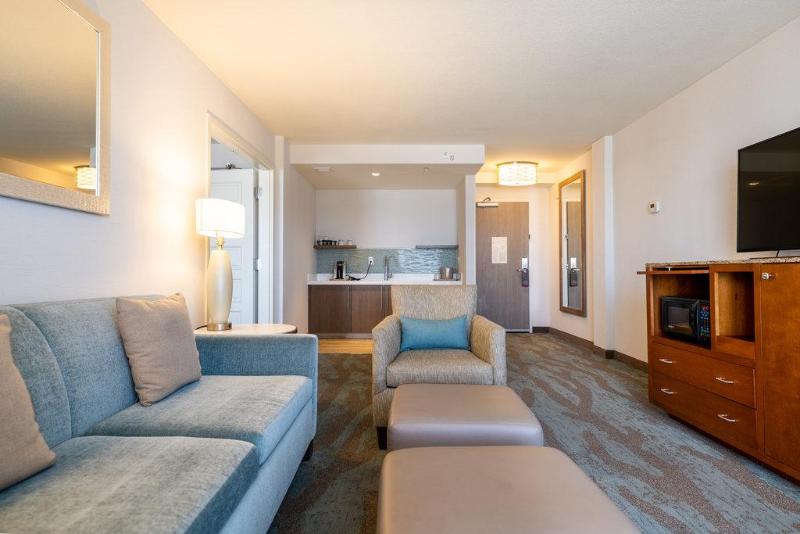 سوئیت برای معلولان, Crowne Plaza Ventura Beach, An Ihg