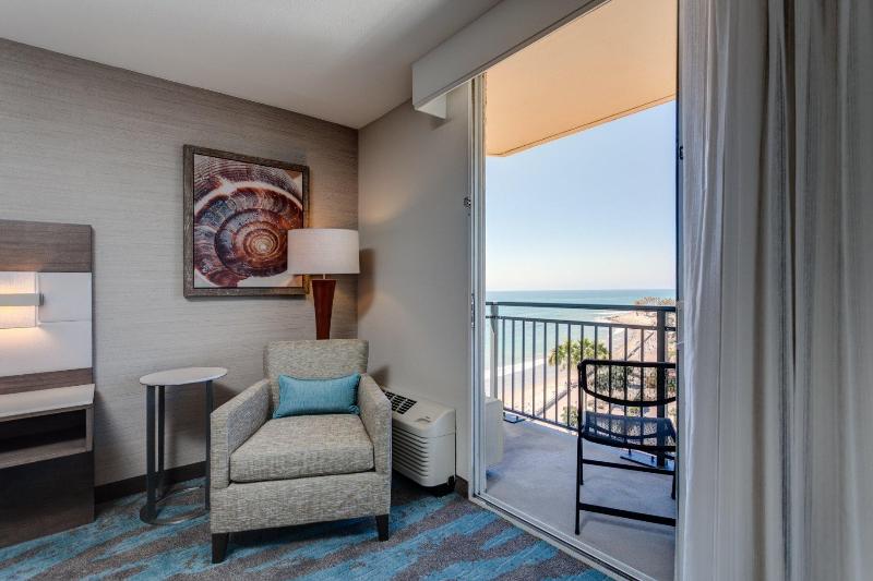 اتاق استاندارد با تخت بزرگ, Crowne Plaza Ventura Beach, An Ihg