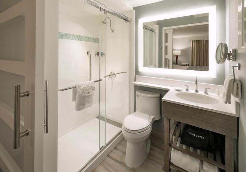 اتاق استاندارد با تخت بزرگ, Crowne Plaza Ventura Beach, An Ihg