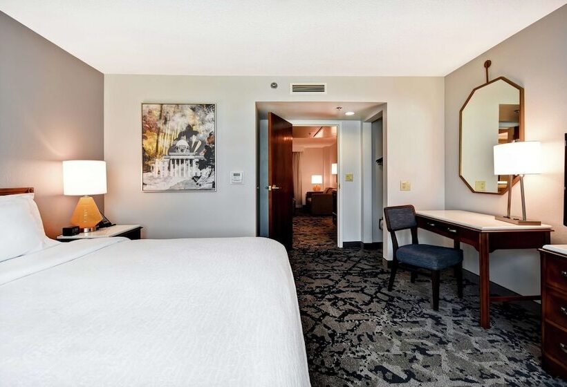 سوییت, Embassy Suites By Hilton Montgomery Hotel & Conference Ctr