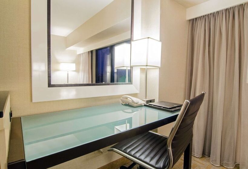 اتاق استاندارد با تخت دوبل, Hilton Los Angeles Airport