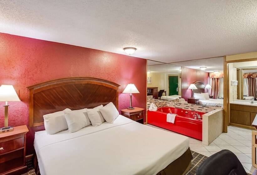 سوئیت با وان آب گرم, Knights Inn Ashland