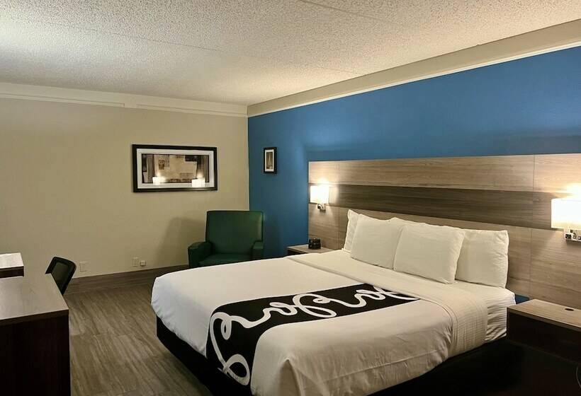 Deluxe Room, La Quinta Inn By Wyndham El Paso East Lomaland