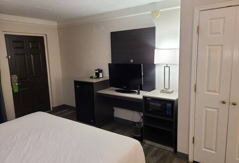 Deluxe Room, La Quinta Inn By Wyndham Farmington